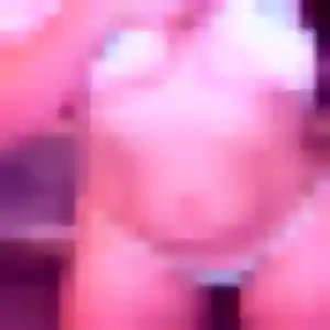 Photo de Solange à Chezal-Benoît (31 ans) - plan cul anonyme