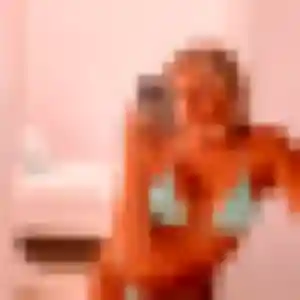 Photo de Lily à Clermont-Créans (22 ans) - plan cul anonyme