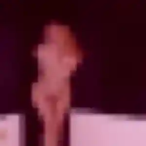 Découvre Leonore, 36 ans à Colombes en privé