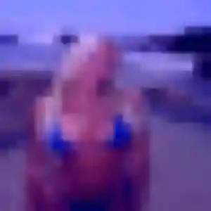 Rejoins Rania, 43 ans à Cordelle en privé