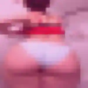 Diane, 26 ans, dispo pour plan cul à Coteaux-sur-Loire