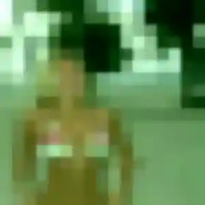 Rejoins Anne-Charlotte, 22 ans à Coudrecieux en privé