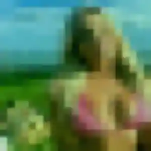 Aisha, femme de 34 ans cherche plan cul à Couiza