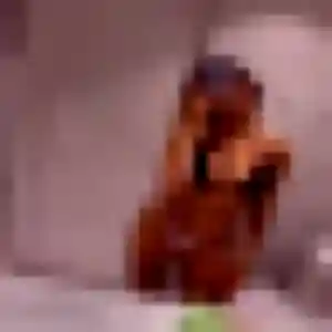 Rejoins Adele, 32 ans à Criquebeuf-sur-Seine gratuitement