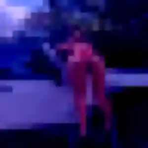 Penelope, 38 ans, en ligne à Dangé-Saint-Romain pour une rencontre coquine