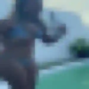 Natasha de Dembeni, 28 ans - plan cul sans prise de tête
