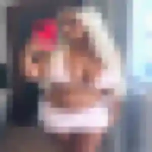 Naomi (36 ans) à Dénat propose une rencontre ce soir