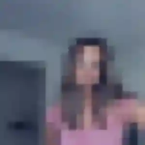 Elena, femme de 25 ans cherche plan cul à Deyme
