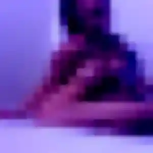 Nora, 24 ans, en ligne à Diges pour une rencontre coquine