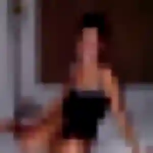 Huguette, 44 ans, disponible à Dol-de-Bretagne pour un plan cul