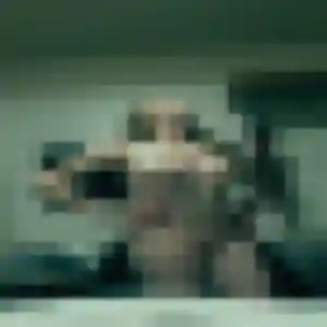 Photo privée de Hajar, 44 ans à Dompierre-sur-Helpe - plan discret