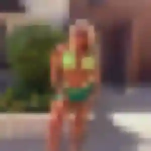 Charmante Claire, 38 ans à Donville-les-Bains - voir sa photo
