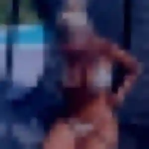 Photo exclusive de Chiara, 40 ans à Douchy-Montcorbon - plan discret