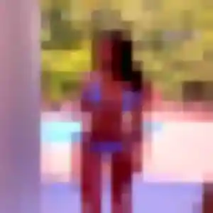 Ninon (23 ans) à Duhort-Bachen propose une rencontre rapidement