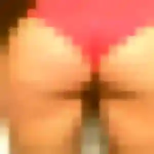 Zephyrine, 22 ans, en ligne à Écaquelon pour une rencontre coquine