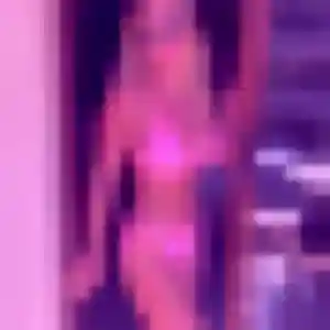 Photo de Lena à Échillais (32 ans) - plan cul discret