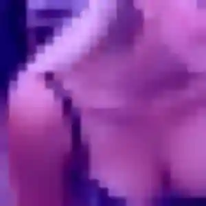Perrine, 33 ans, connectée à Elbeuf pour une rencontre coquine
