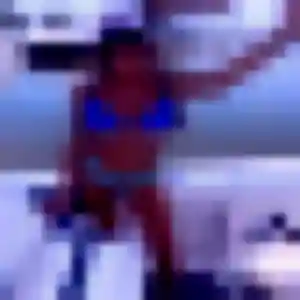 Jocelyne, 28 ans, disponible à Entre-Deux pour une rencontre coquine