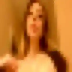 Vicky, 28 ans, dispo pour plan cul à Eppeville
