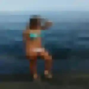 Anne-Sophie, 25 ans, connectée à Err pour une rencontre coquine