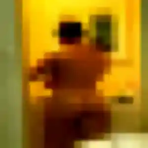 Geneve, 33 ans, connectée à Eschbach pour une rencontre coquine