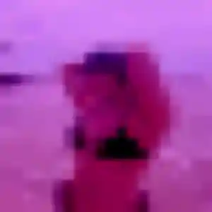 Estee, 22 ans, connectée à Fellering pour une rencontre coquine
