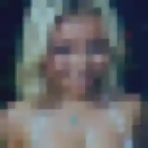 Charmante Augustine, 23 ans à Fleurieu-sur-Saône - la contacter