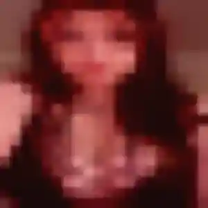 Découvre Eugenie, 28 ans à Gan en privé
