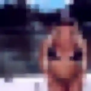 Rejoins Anais, 27 ans à Gillonnay en privé