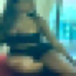 plan cul à Gonfaron : photo de Domitille, 26 ans - accès libre