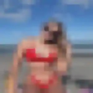 Lise, 26 ans, cherche un plan cul à Houppeville
