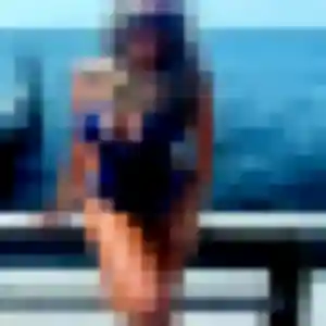 Photo exclusive de Ursula, 36 ans à La Chapelle-Saint-Laud - rencontre coquine