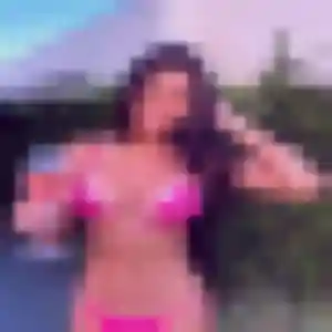 Rebecca, 34 ans, connectée à La Chapelle-Saint-Rémy pour un plan cul