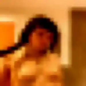 Romina (27 ans) à La Roche-Noire attend un plan cul ce soir