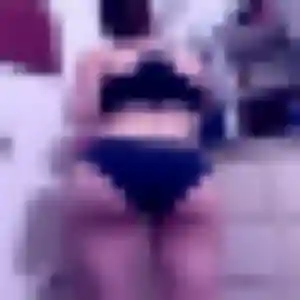 Lily, 22 ans, en ligne à La Séauve-sur-Semène pour une rencontre coquine