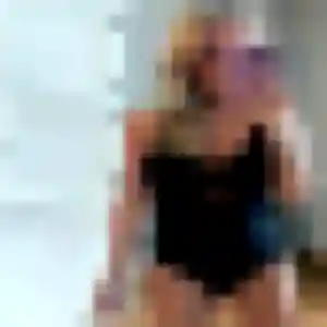 Elise, fille de 24 ans propose plan cul à Lahonce