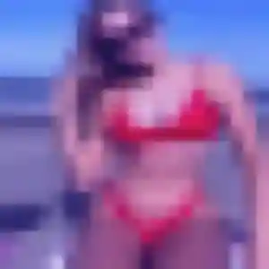 Contacte Sabrina, 28 ans à Landerneau en privé