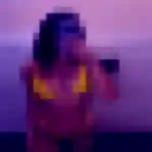 Photo de Alienor à Landudec (39 ans) - plan cul anonyme
