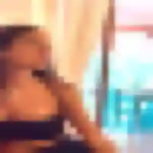 Ingrid, fille de 22 ans cherche plan cul à Lannilis