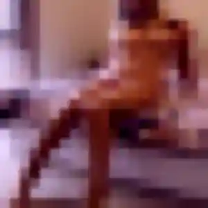Adeline, 30 ans, dispo pour plan cul à Larajasse