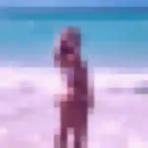 Photo de Eva à Le Chambon-Feugerolles (28 ans) - plan cul anonyme
