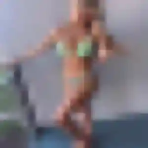 Nora, 23 ans, connectée à Le Croisic pour une rencontre coquine