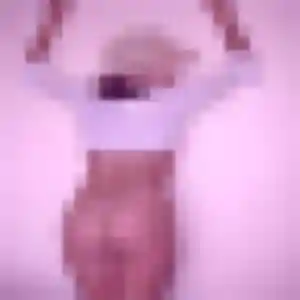 Jolie Elodie, 39 ans à Le Tronchet - la contacter