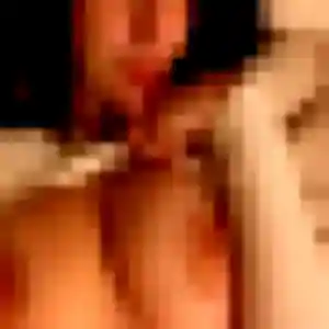 Claire, 28 ans, en ligne à Les Gras pour une rencontre coquine