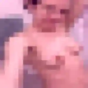 Amandine, 36 ans, en ligne à Les Lilas pour un plan cul