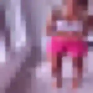 Contacte Yolande, 31 ans à Linthal en privé