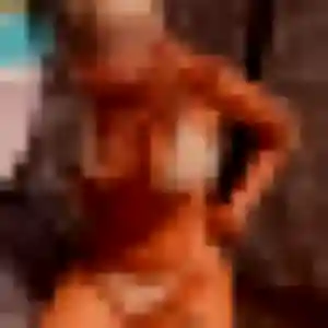 Margaux, 42 ans, disponible à Lussac-les-Châteaux pour un plan cul