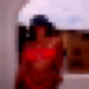 Muriel, 40 ans, connectée à M'Tsangamouji pour un plan cul