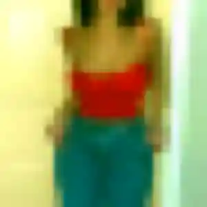 Malika, 31 ans, connectée à Marseille pour un plan cul
