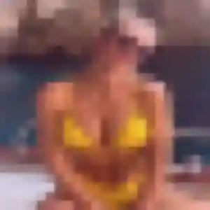 Rania, 28 ans, en ligne à Mazamet pour une rencontre coquine